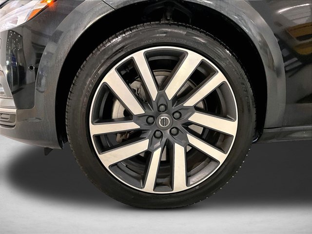 Used 2025 Volvo V90 B6 Cross Country Plus w/ Protection Package Premier AWD/4WD image 10