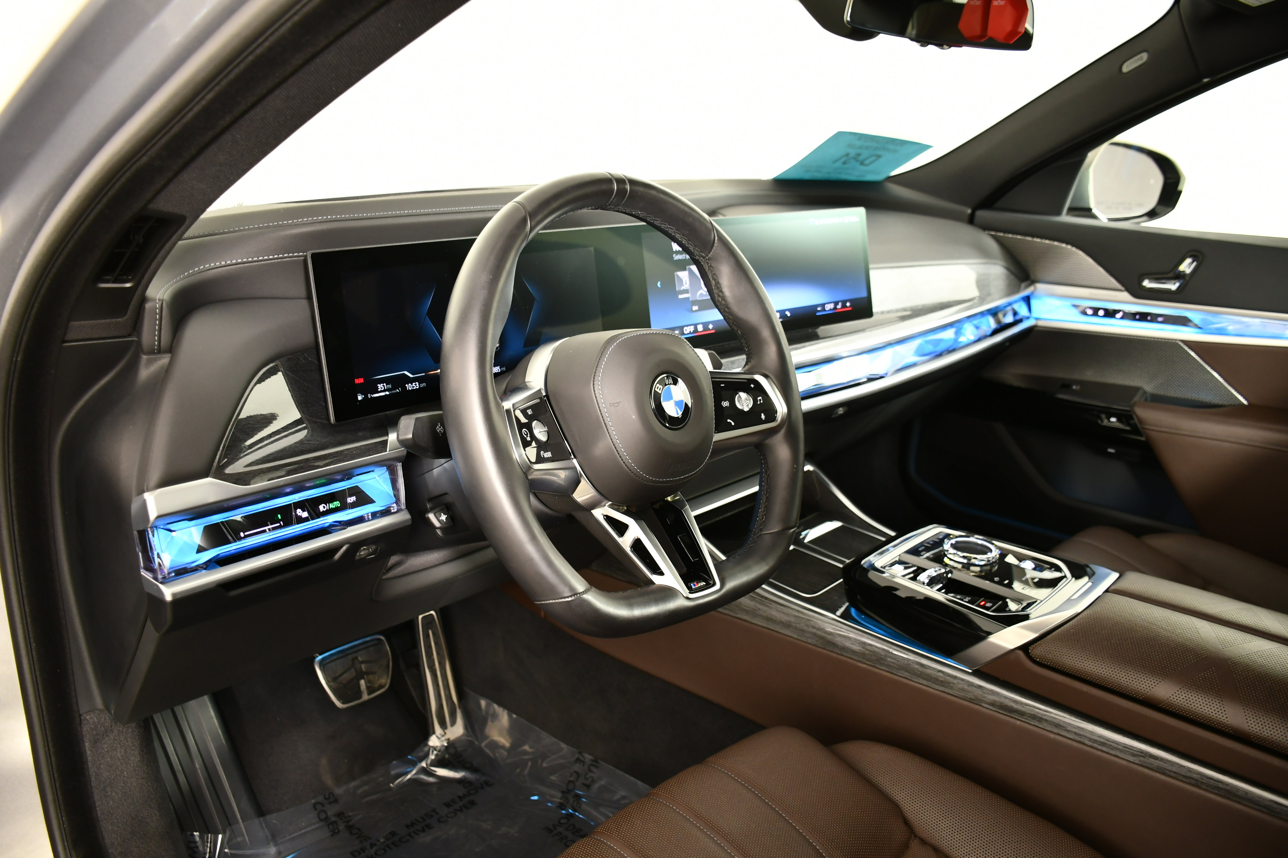 Used 2025 BMW 740i xDrive image 38