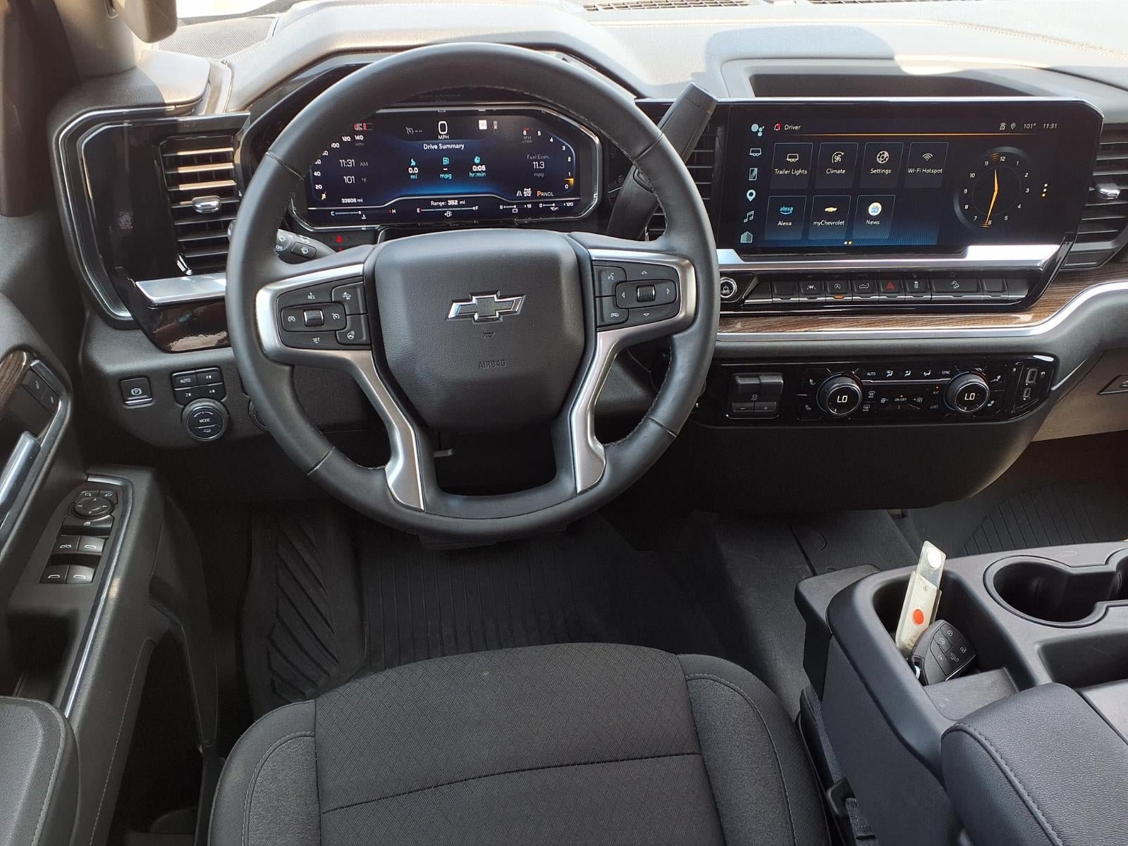 Used 2025 Chevrolet Silverado 1500 RST AWD/4WD image 3