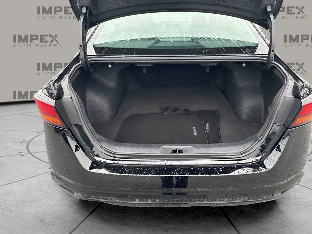 Used 2025 Nissan Altima 2.5 SV FWD image 26