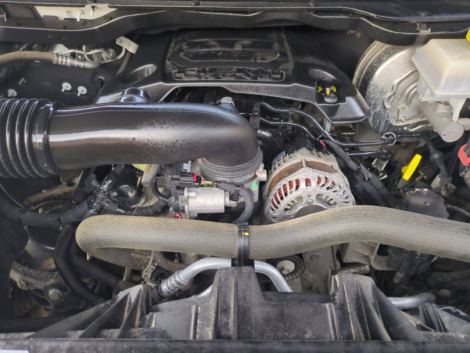 Used 2020 RAM 1500 Sport w/ Level 2 Equipment Goup w/2_L AWD/4WD image 18