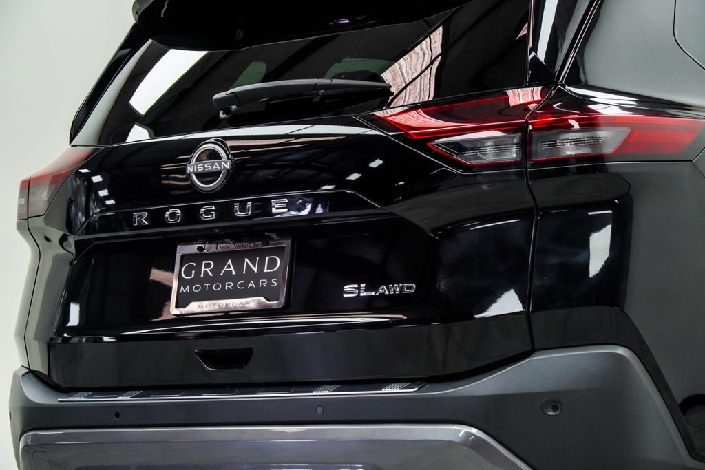 Used 2023 Nissan Rogue SL w/ SL Premium Package AWD/4WD image 13