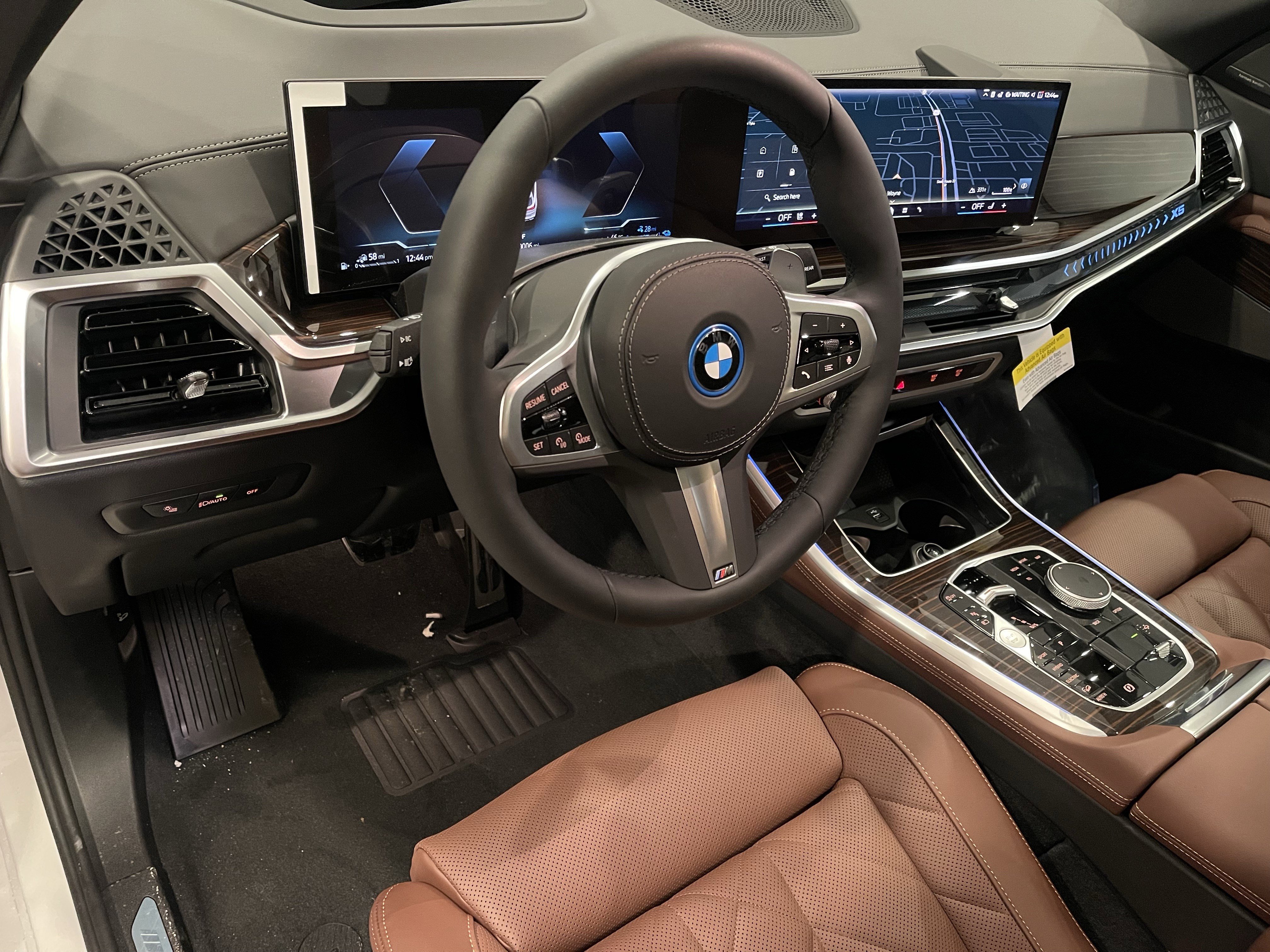 New 2026 BMW X5 xDrive50e w/ M Sport Package AWD/4WD image 7