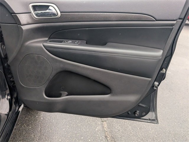 Used 2018 Jeep Grand Cherokee Altitude image 34