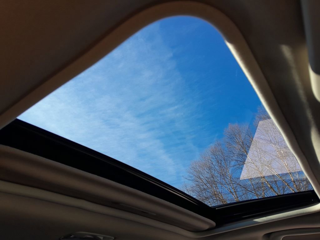 Used 2022 Subaru Crosstrek 2.0i Premium w/ Moonroof Package image 36