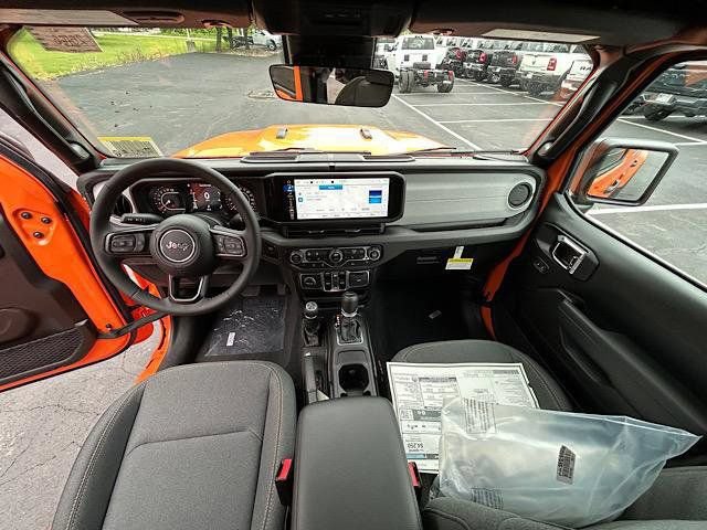 New 2025 Jeep Gladiator Sport AWD/4WD image 8