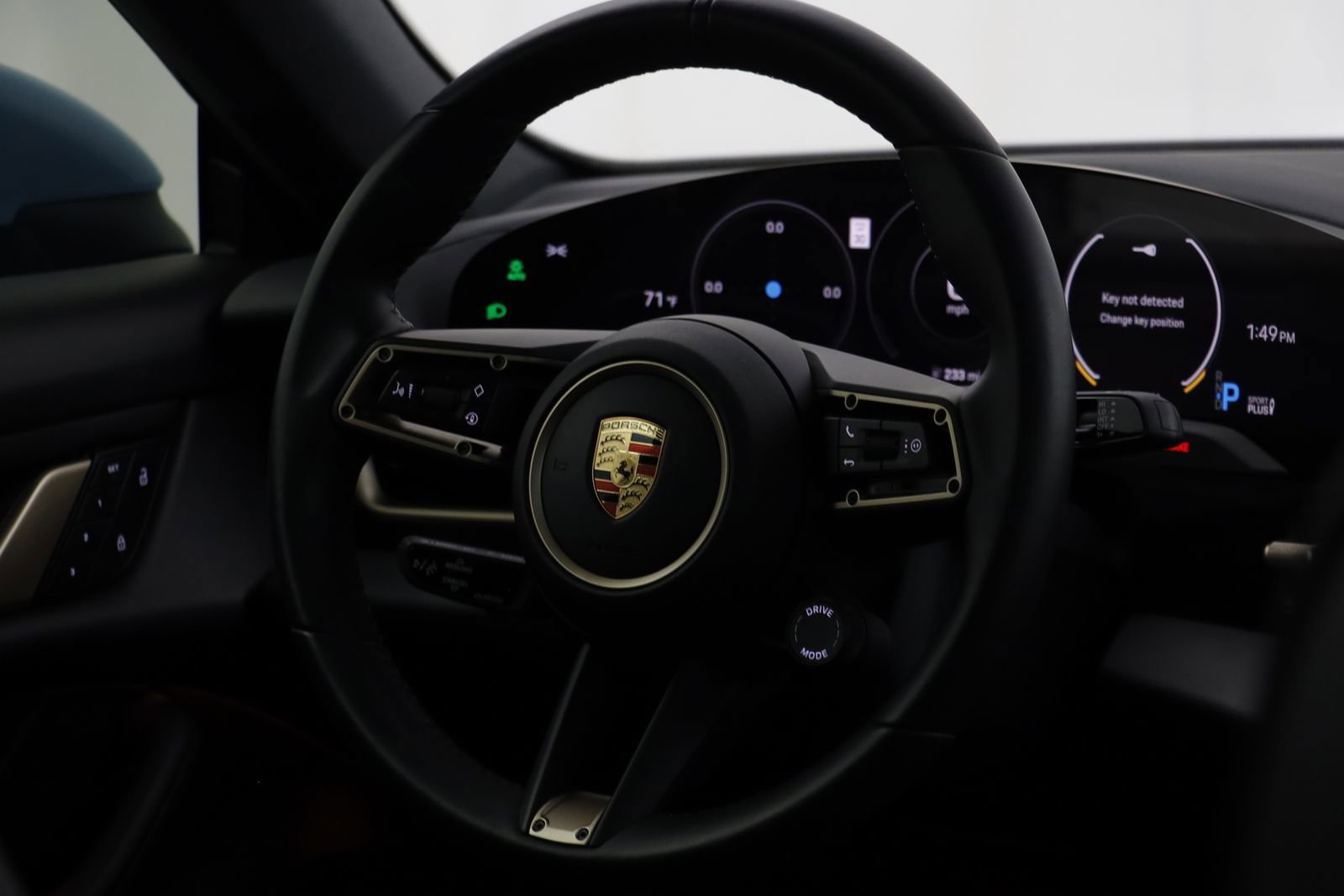 Used 2023 Porsche Taycan image 29