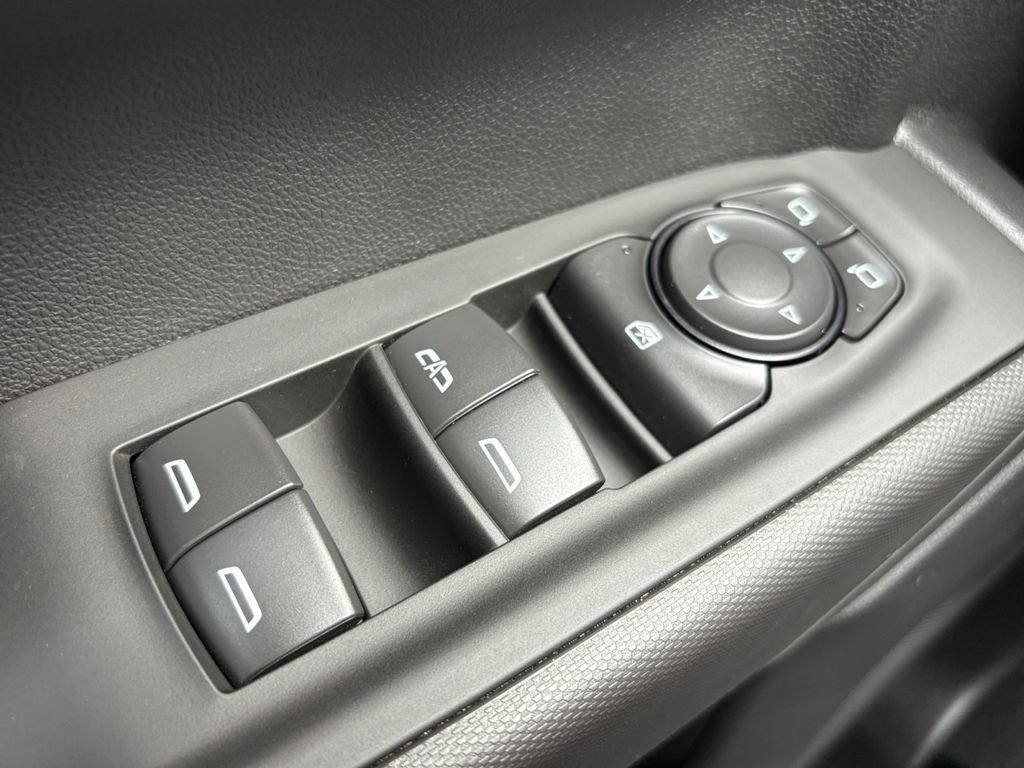 Used 2025 Chevrolet Silverado 1500 LT RWD image 13