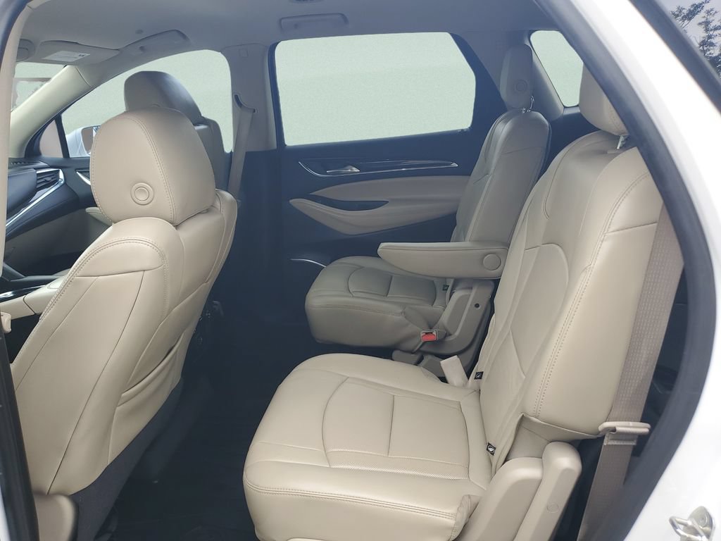 Used 2018 Buick Enclave Essence FWD image 11