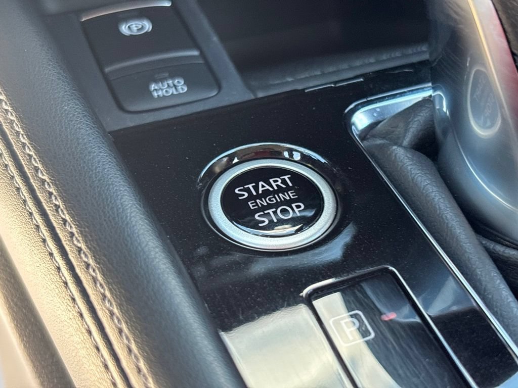 Used 2024 Nissan Kicks SR w/ SR Premium Package FWD image 25