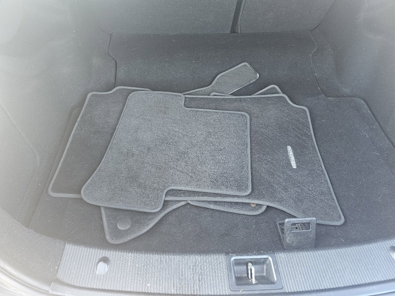 Used 2009 Mercedes-Benz C 350 Sport image 9