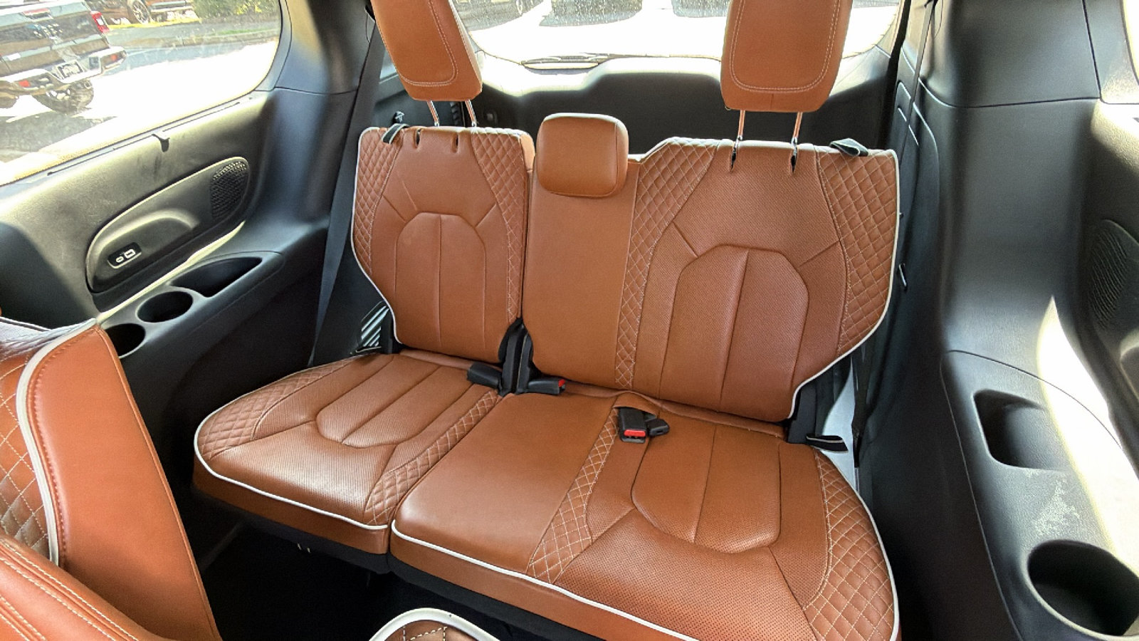 Used 2024 Chrysler Pacifica Pinnacle FWD image 22