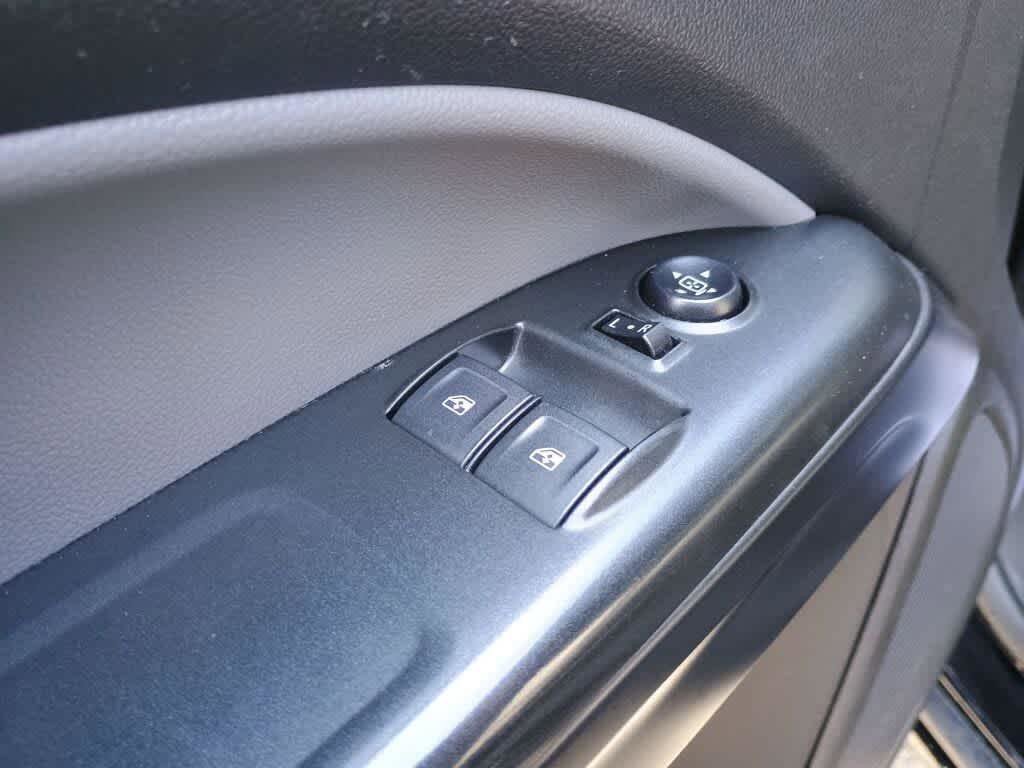 Used 2018 Chevrolet Colorado W/T w/ WT Convenience Package image 12