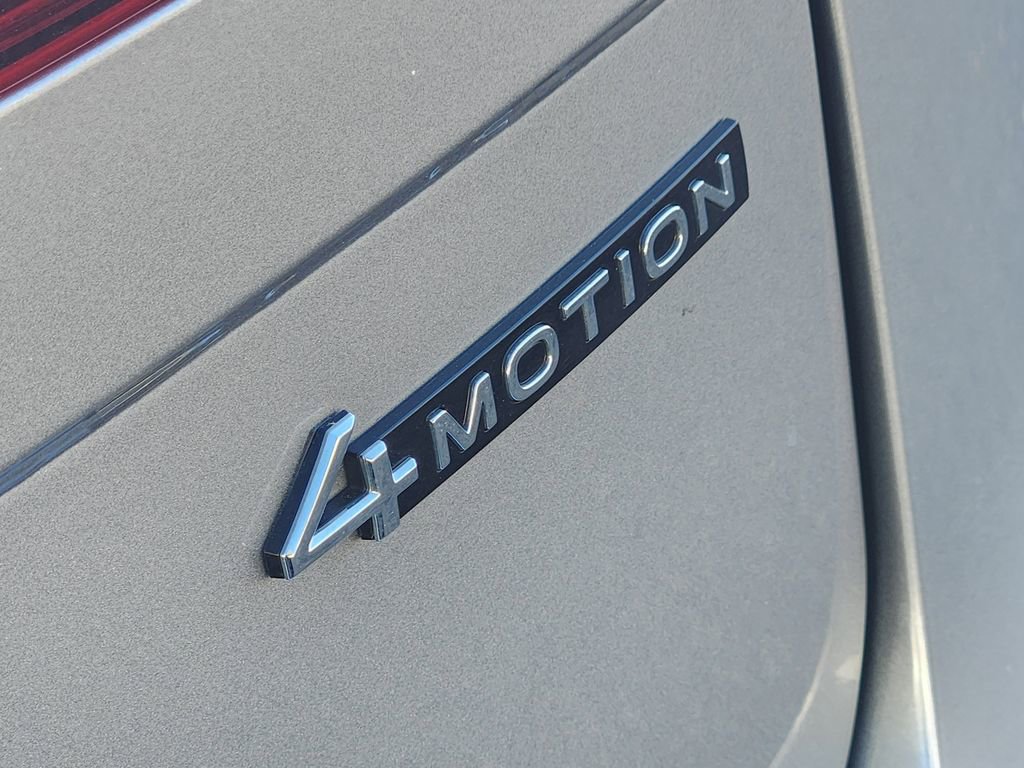 Certified 2023 Volkswagen Tiguan SE image 12