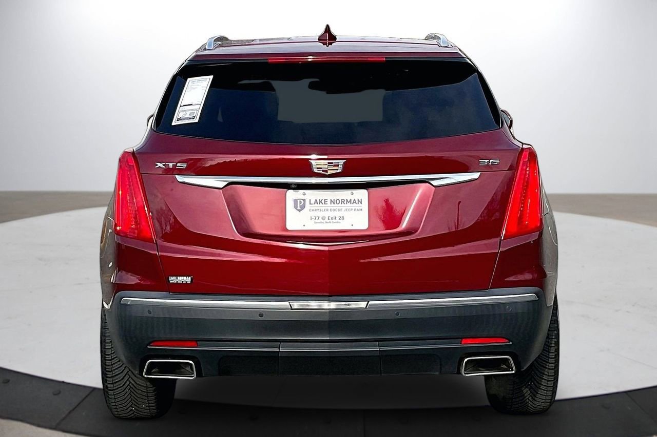 Used 2017 Cadillac XT5 Luxury w/ Driver Awareness Package image 8