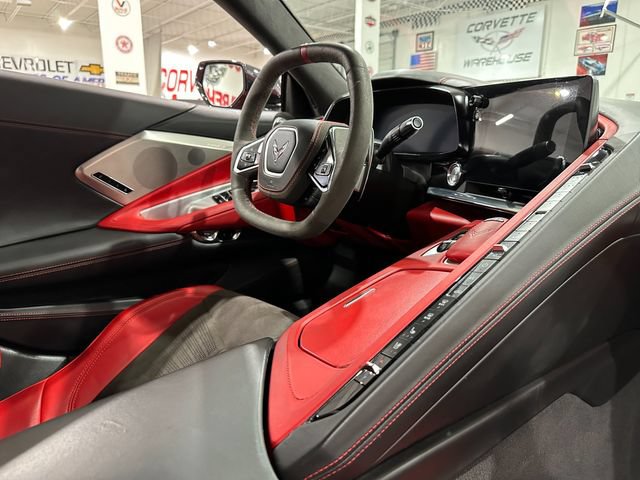 Used 2021 Chevrolet Corvette Stingray Premium Conv w/ Z51 Performance Package RWD image 30