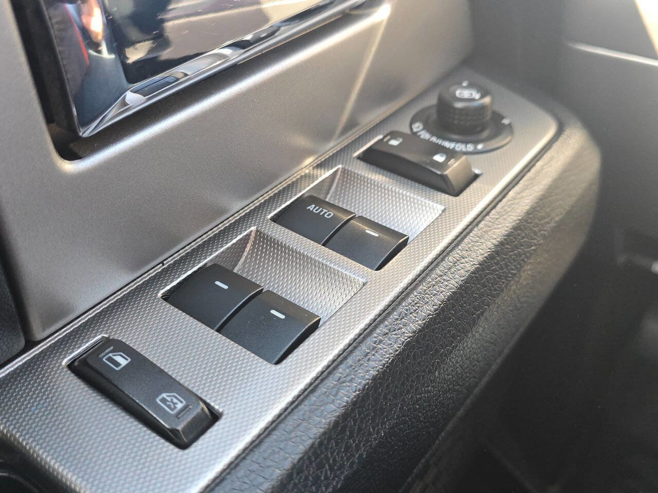 Used 2017 Ford Expedition Limited w/ Equipment Group 301A image 30