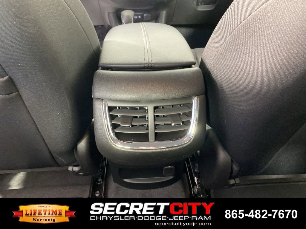 Used 2021 Chevrolet Malibu LT FWD image 24