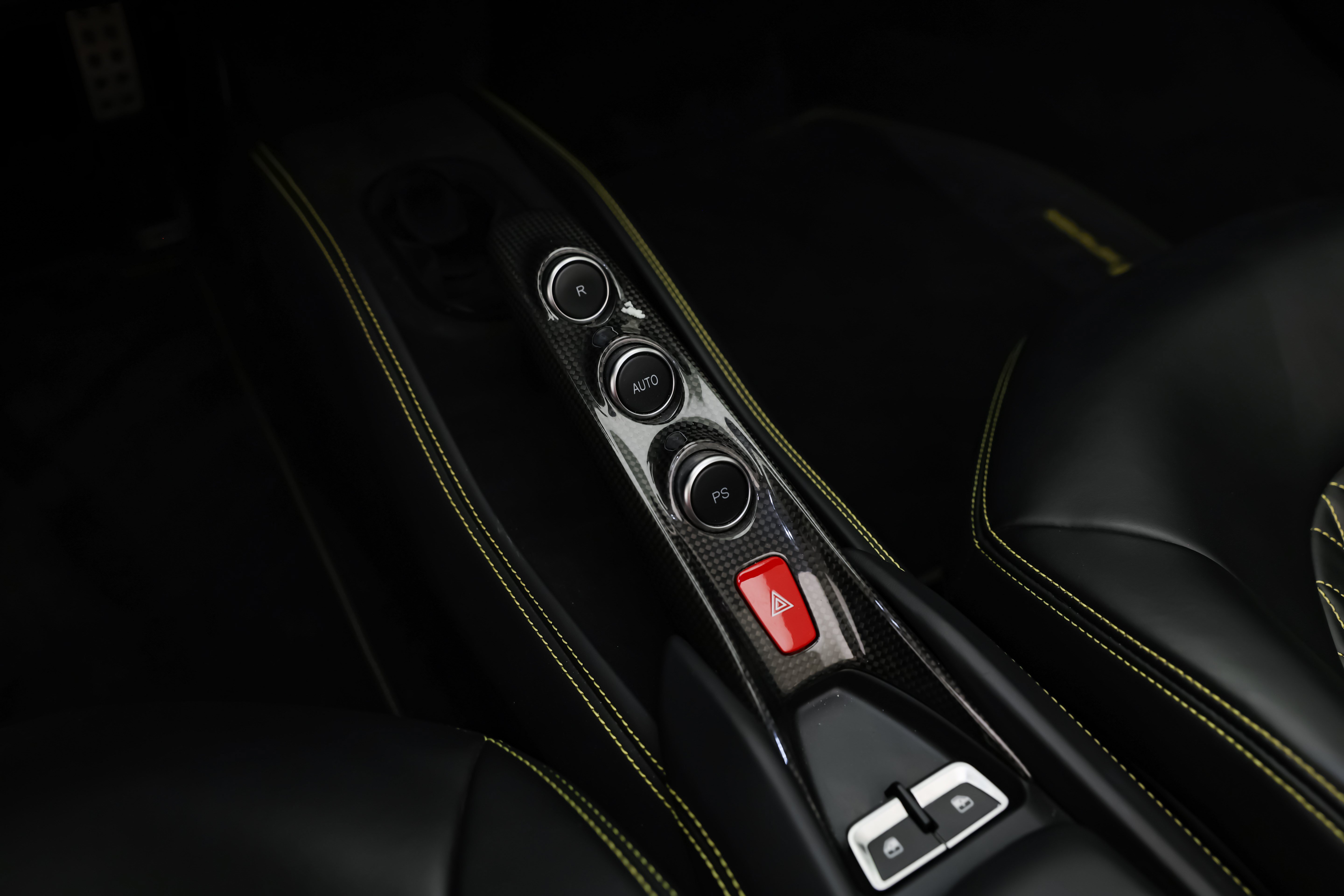 Used 2023 Ferrari F8 Tributo RWD image 21