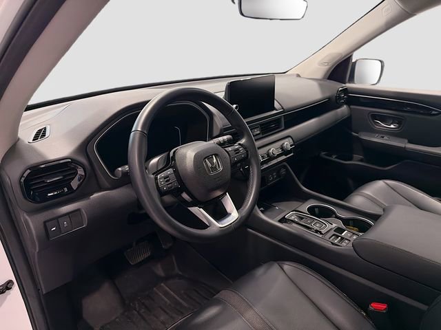 Used 2025 Honda Pilot Touring image 8
