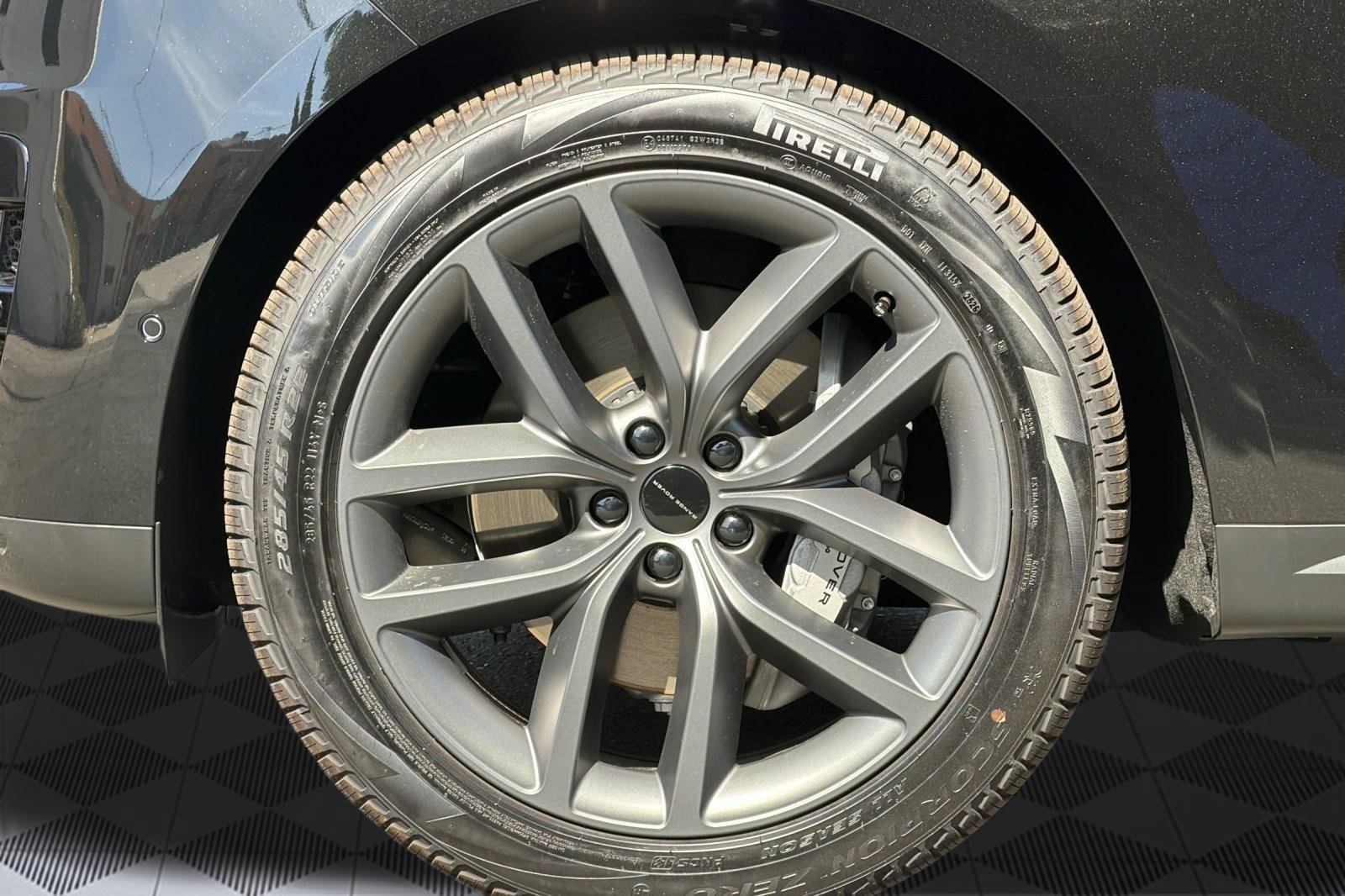 New 2027 Land Rover Range Rover Sport SE AWD/4WD image 13
