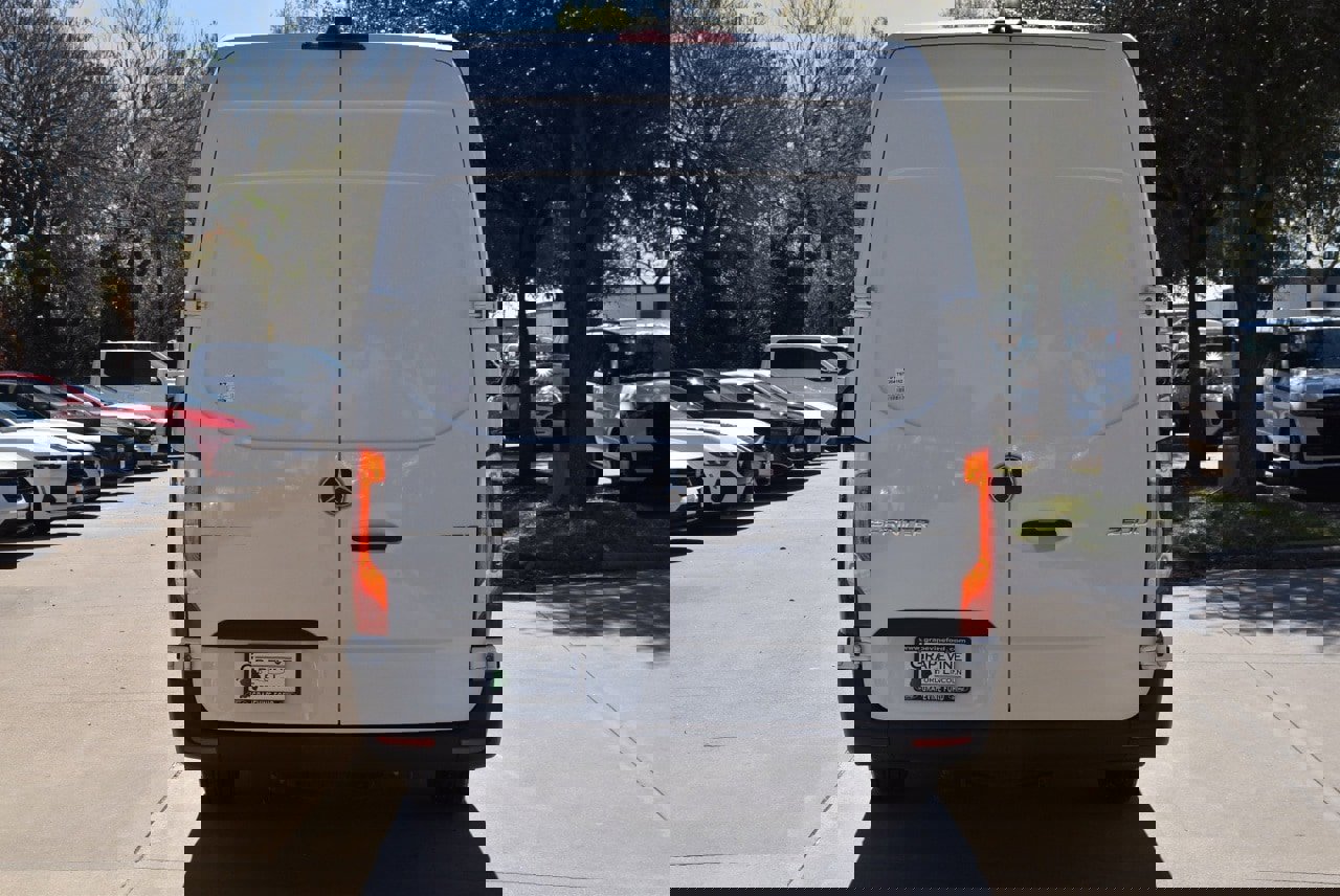 Used 2025 Mercedes-Benz Sprinter 2500 image 9