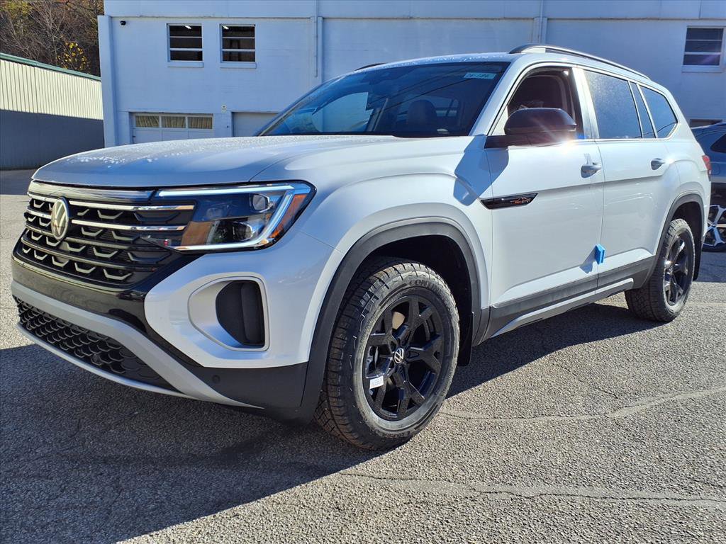 New 2026 Volkswagen Atlas Peak Edition