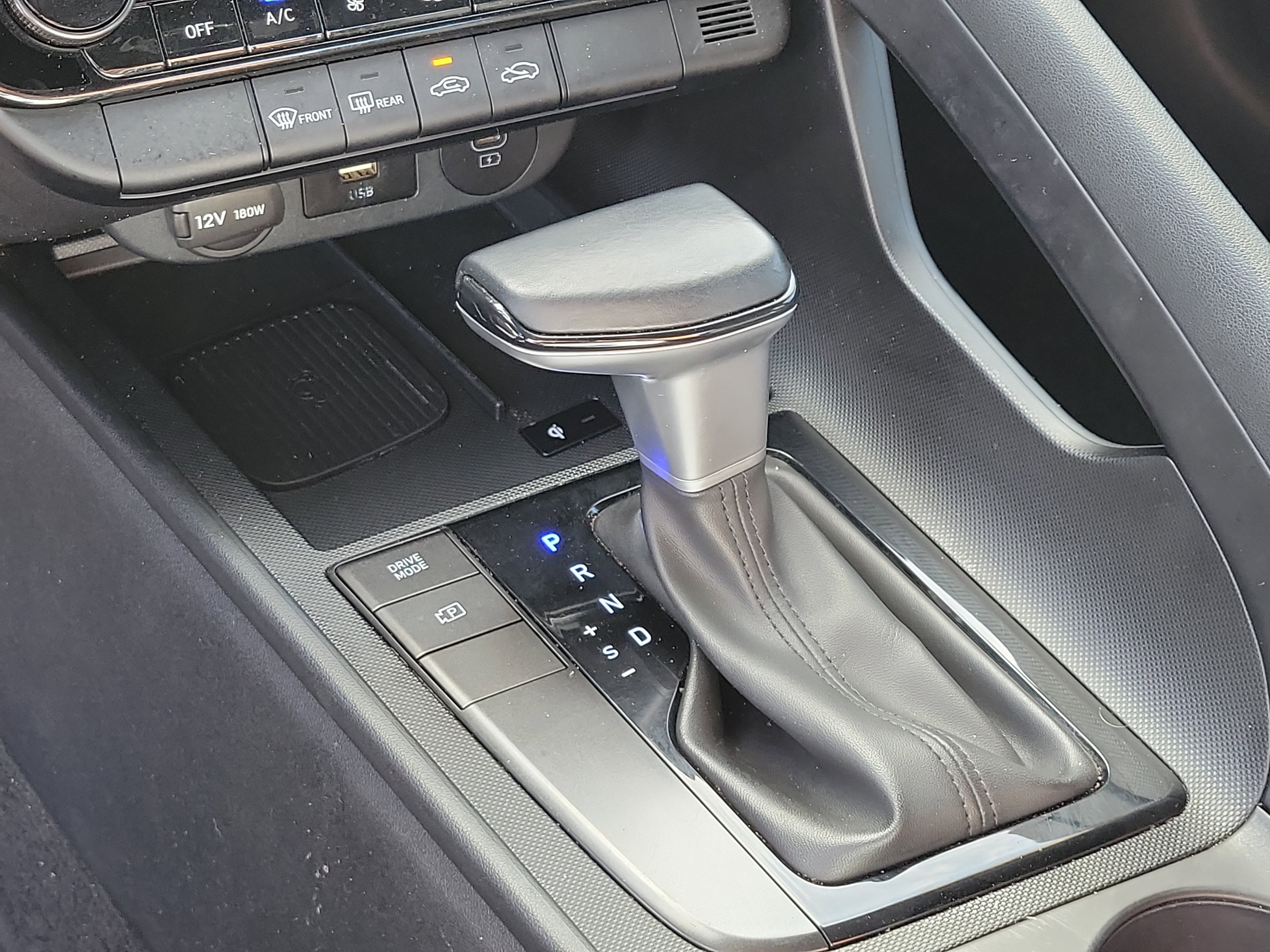 Used 2025 Hyundai Elantra Sport image 26