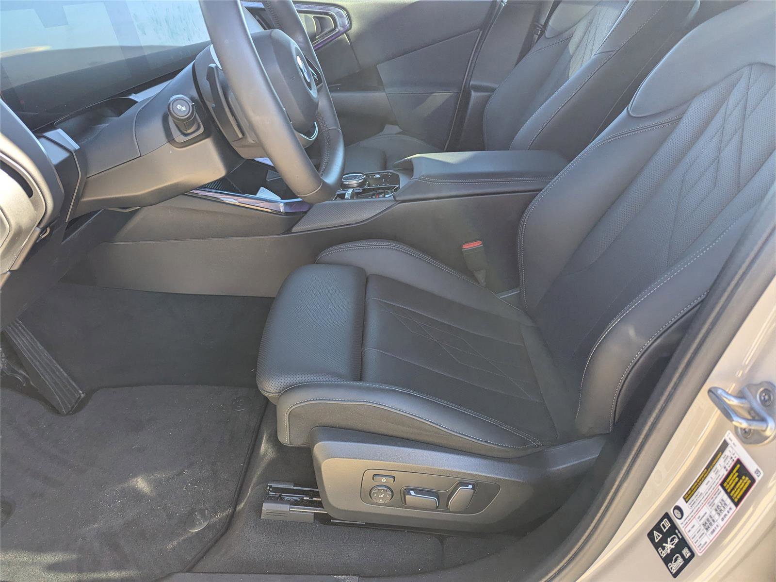 Used 2025 BMW X3 xDrive30i w/ Premium Package image 18