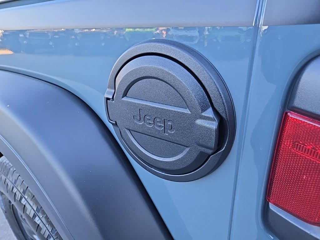 Used 2024 Jeep Wrangler Sport image 23