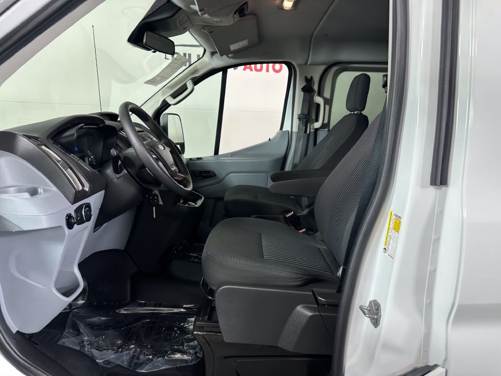 Used 2018 Ford Transit 350 XL RWD image 15