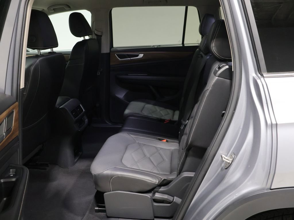 Used 2024 Volkswagen Atlas SE image 17