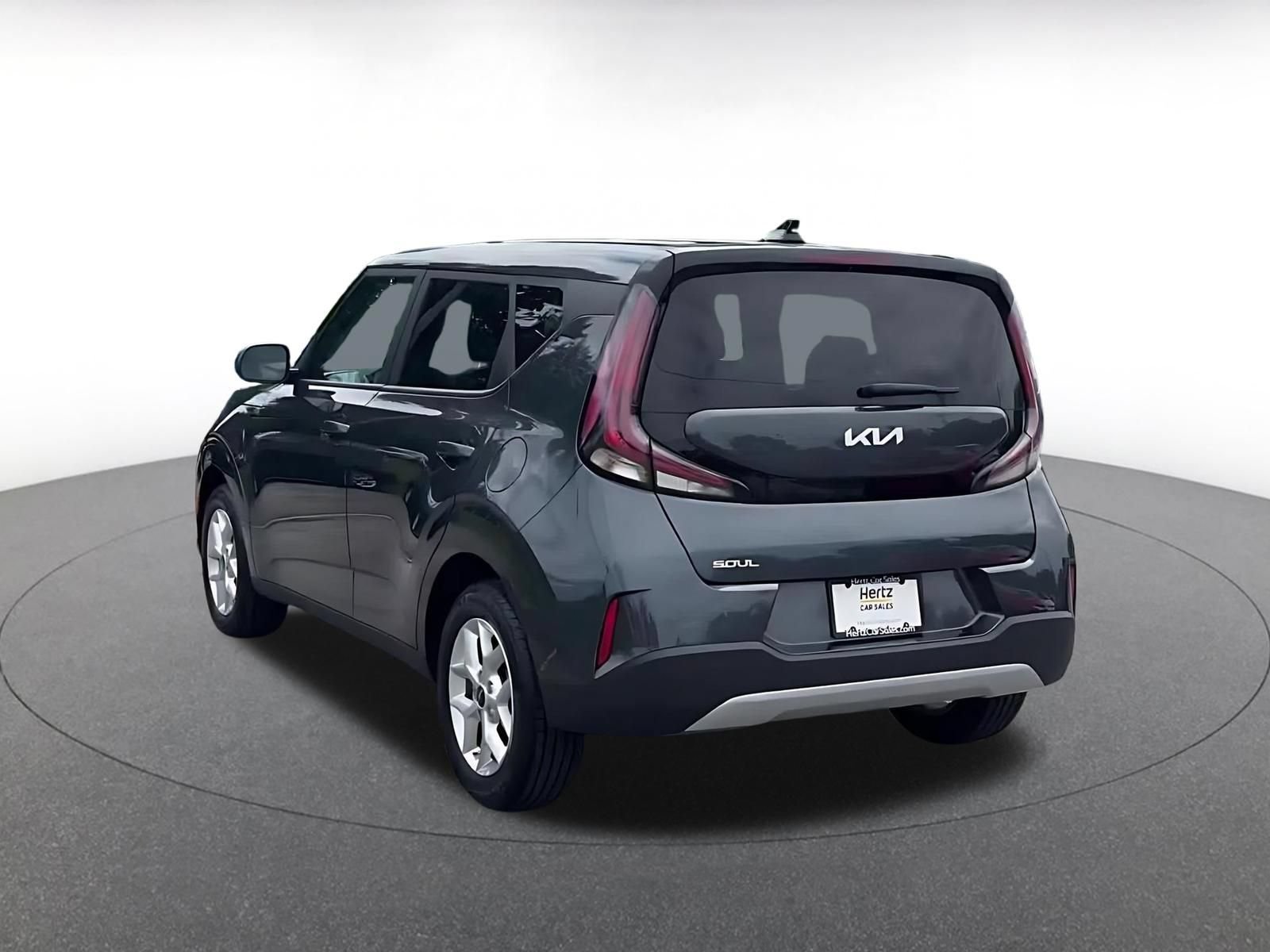 Used 2025 Kia Soul LX w/ LX Technology Package FWD image 11