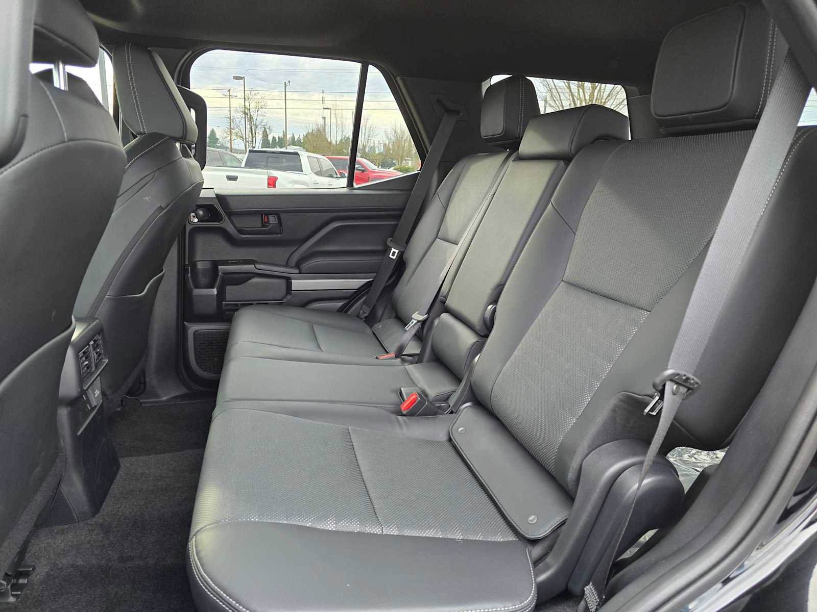 Certified 2025 Toyota 4Runner TRD Off-Road Premium image 18