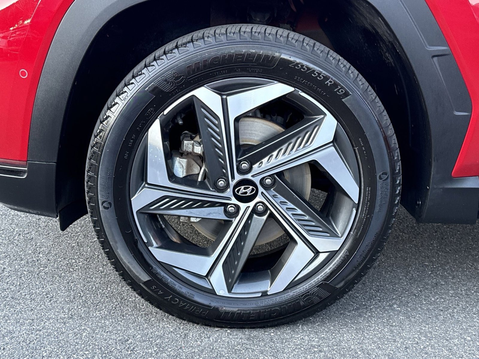 Certified 2023 Hyundai Tucson Limited AWD/4WD image 12