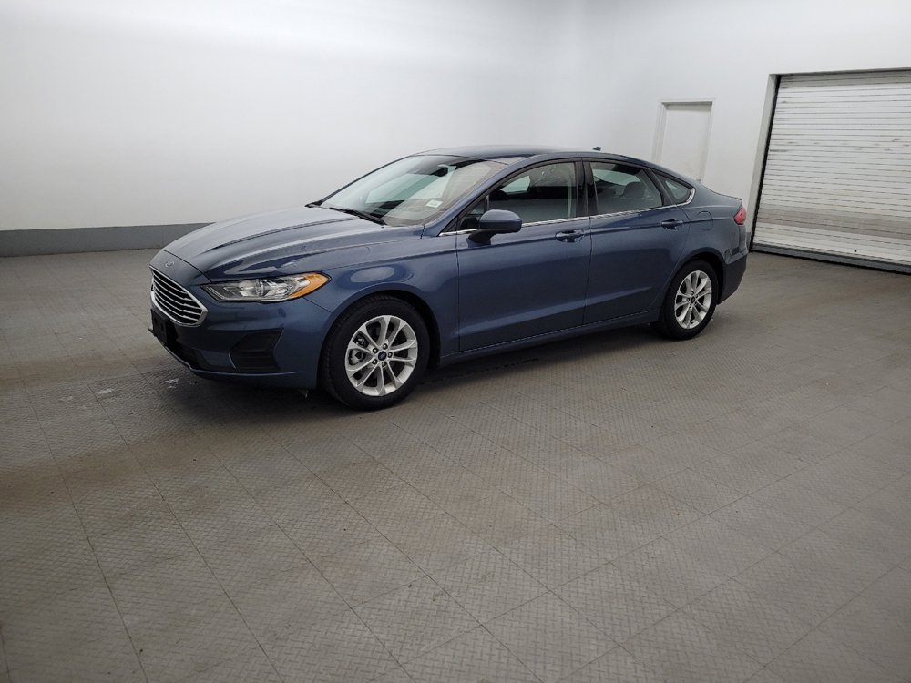 Used 2019 Ford Fusion SE FWD image 2