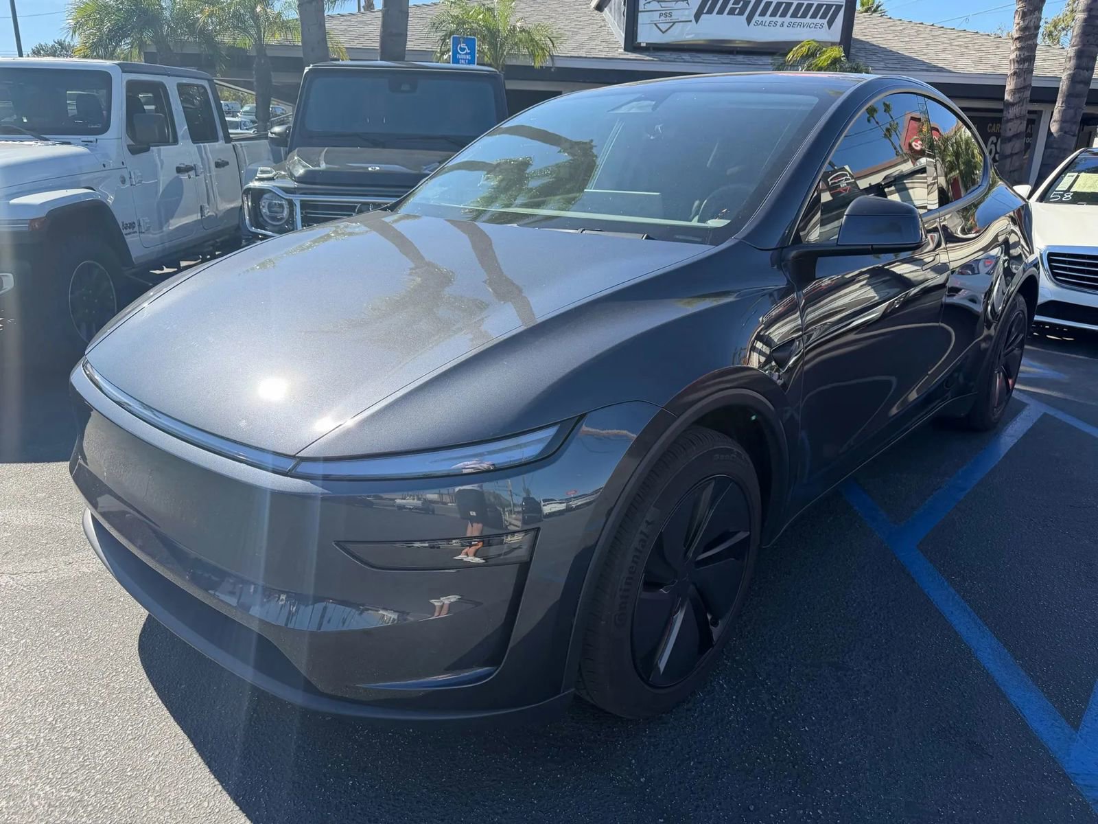 Used 2026 Tesla Model Y Long Range image 3