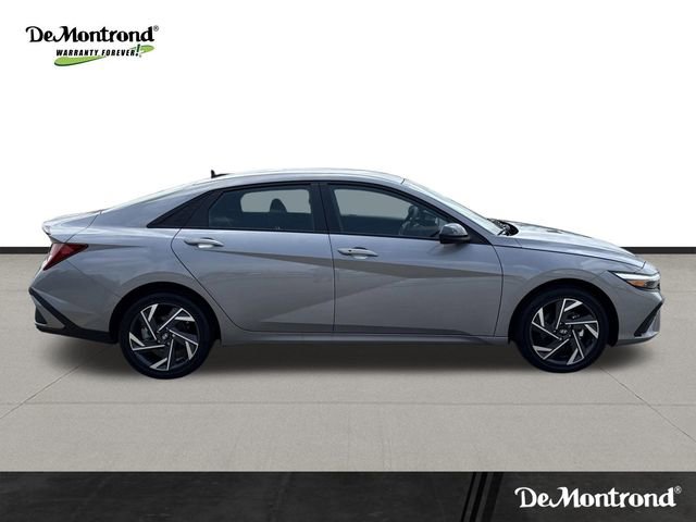 New 2025 Hyundai Elantra SEL image 4