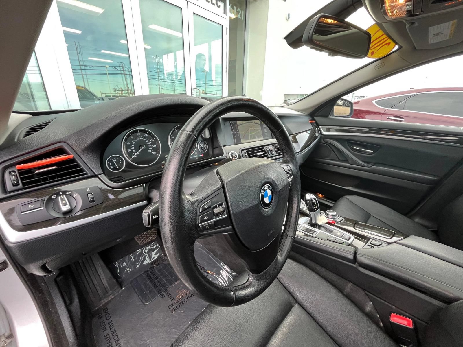 Used 2012 BMW 528i xDrive Sedan AWD/4WD image 26
