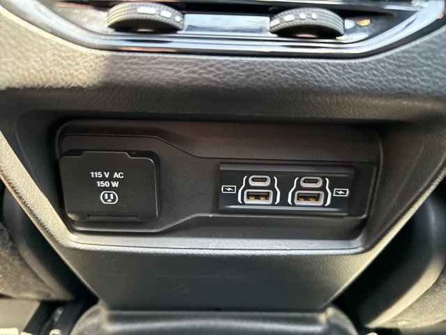 Used 2022 Jeep Grand Cherokee Overland w/ Luxury Tech Group IV image 19