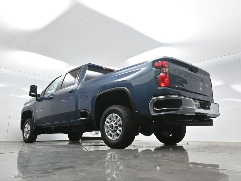 Used 2025 Chevrolet Silverado 2500 LT w/ Convenience Package image 60