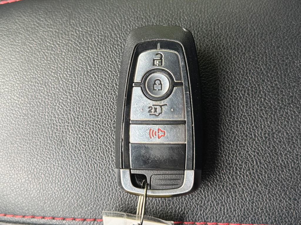 Used 2025 Ford Escape ST-Line AWD/4WD image 30