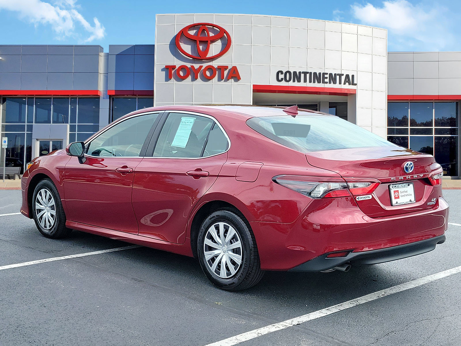 Certified 2022 Toyota Camry LE w/ Audio Upgrade Package FWD image 4