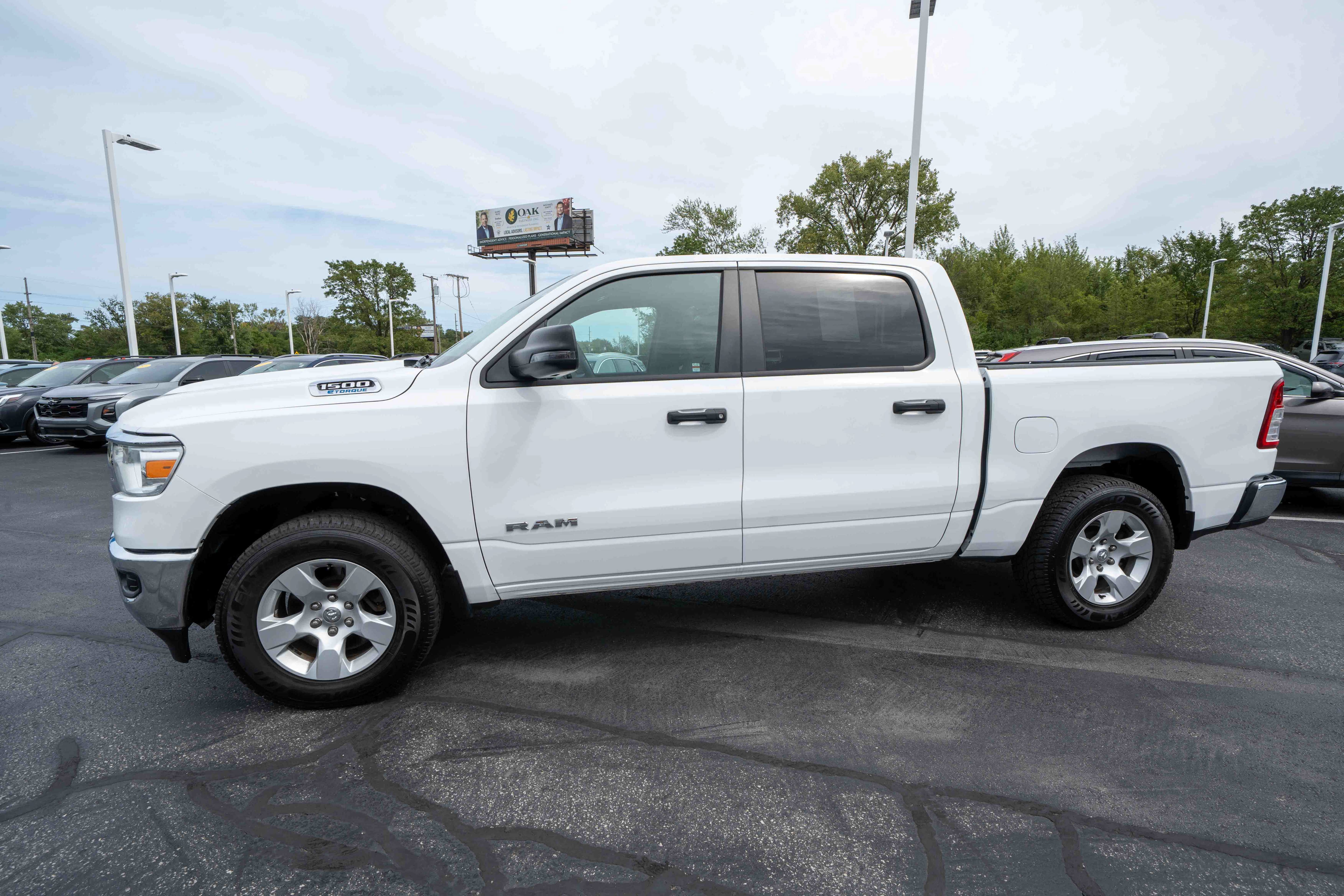 Used 2023 RAM 1500 Big Horn AWD/4WD image 3