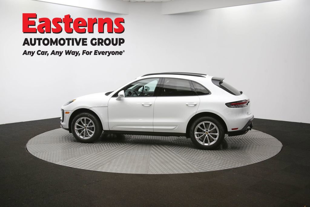 Used 2023 Porsche Macan T w/ Premium Package Plus image 63