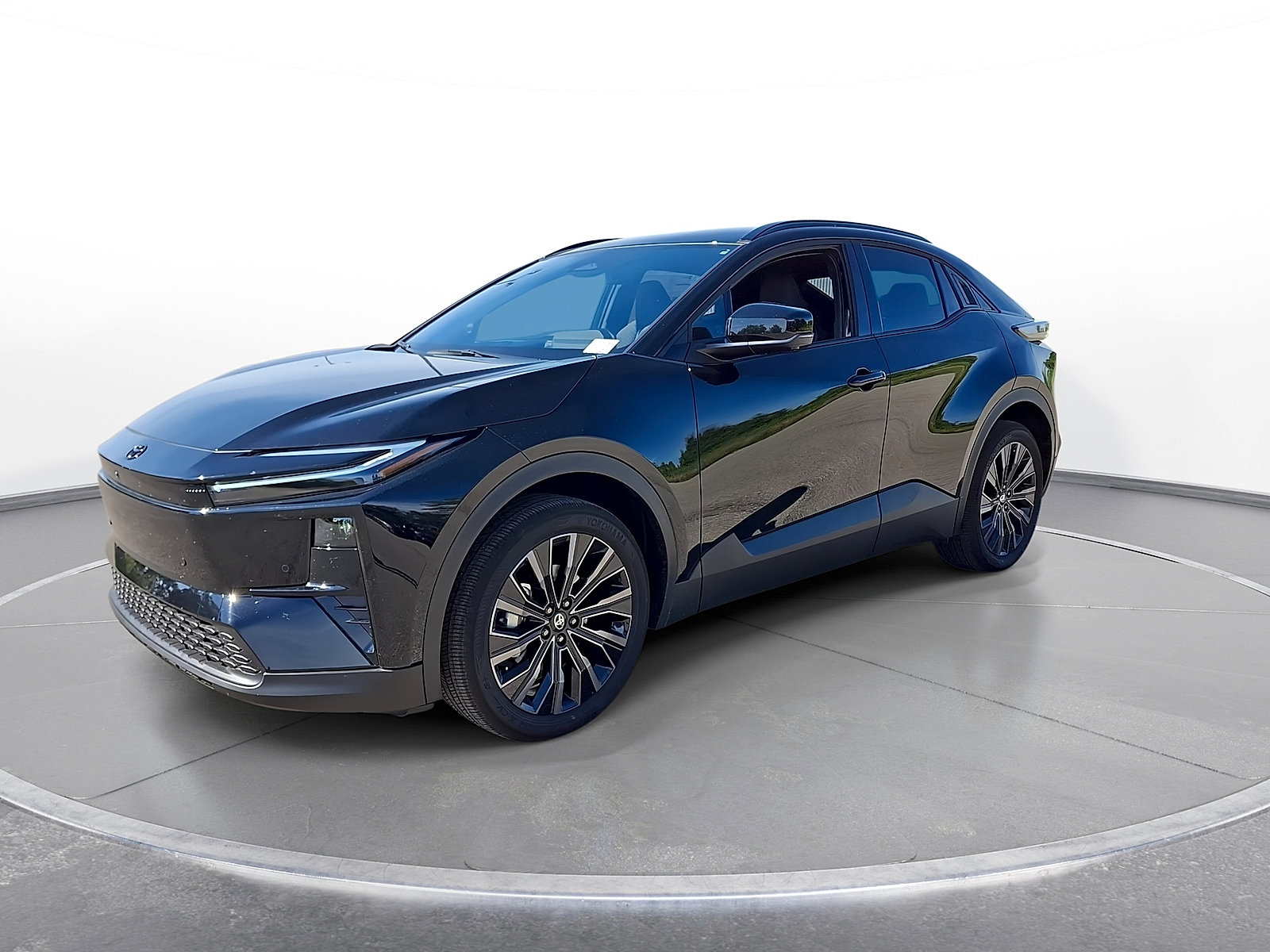 New 2026 Toyota C-HR AWD/4WD image 4