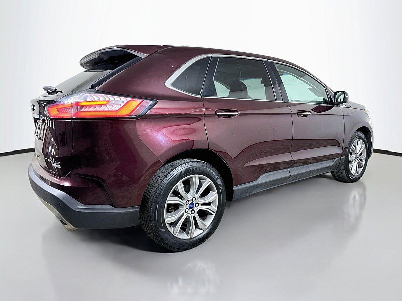 Used 2019 Ford Edge Titanium w/ Cold Weather Package AWD/4WD image 7