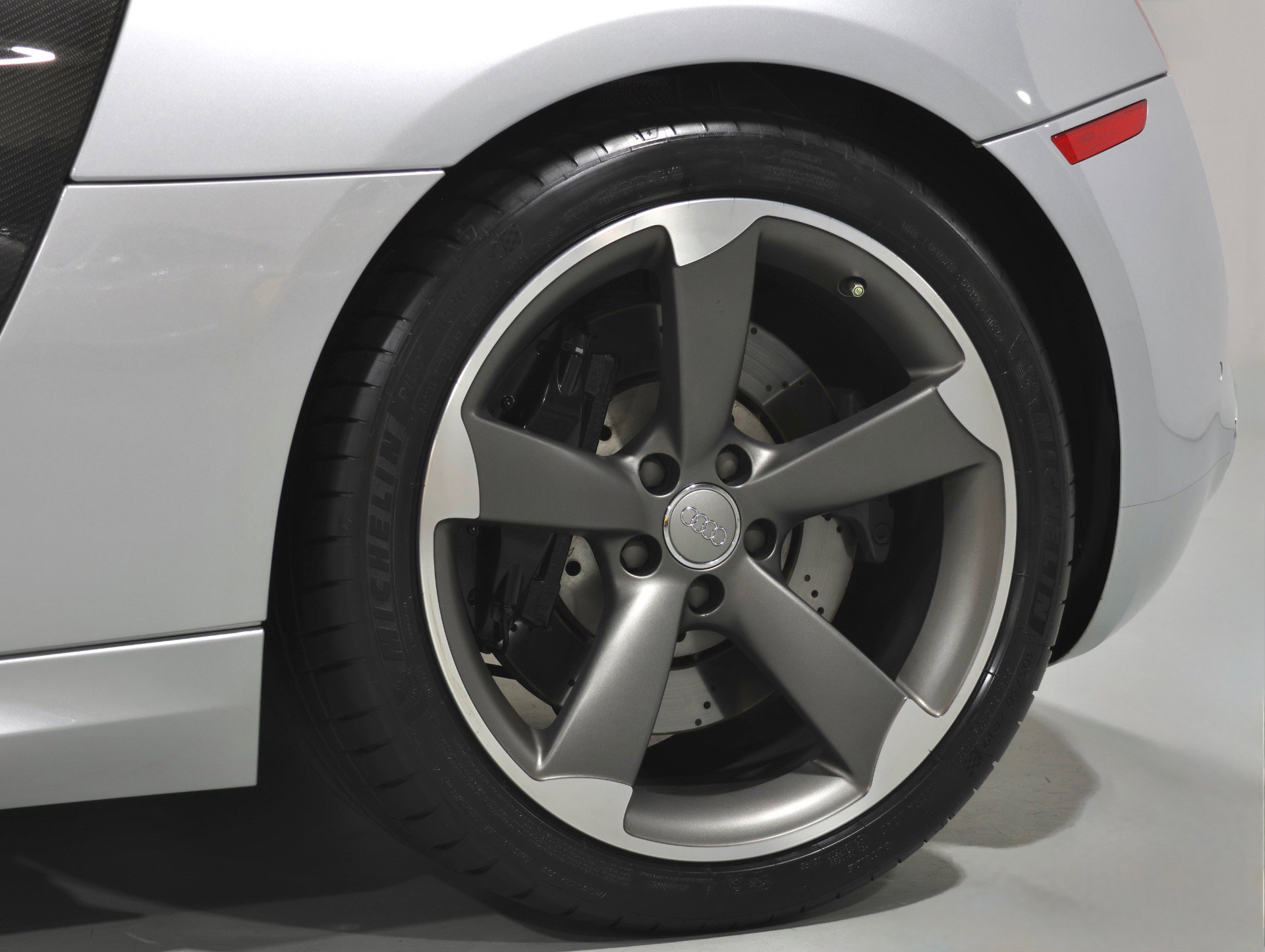 Used 2011 Audi R8 V10 AWD/4WD image 45