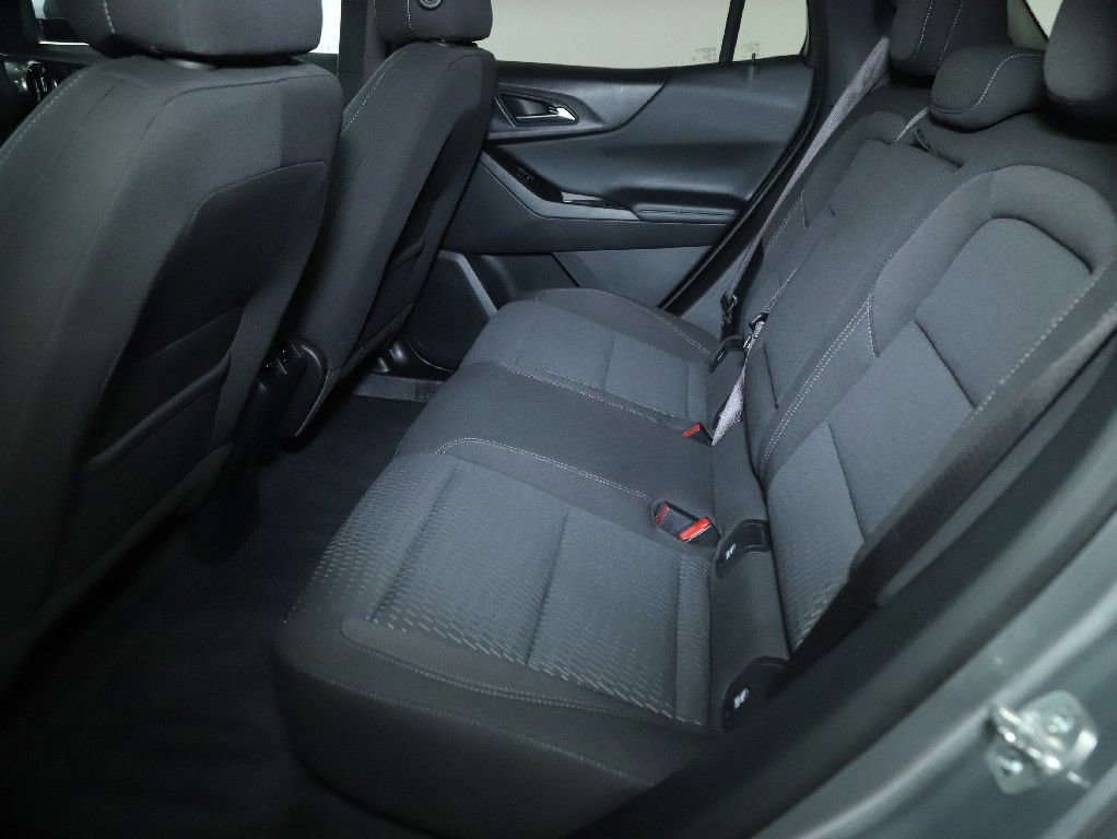 Used 2025 Chevrolet Equinox LT FWD image 14