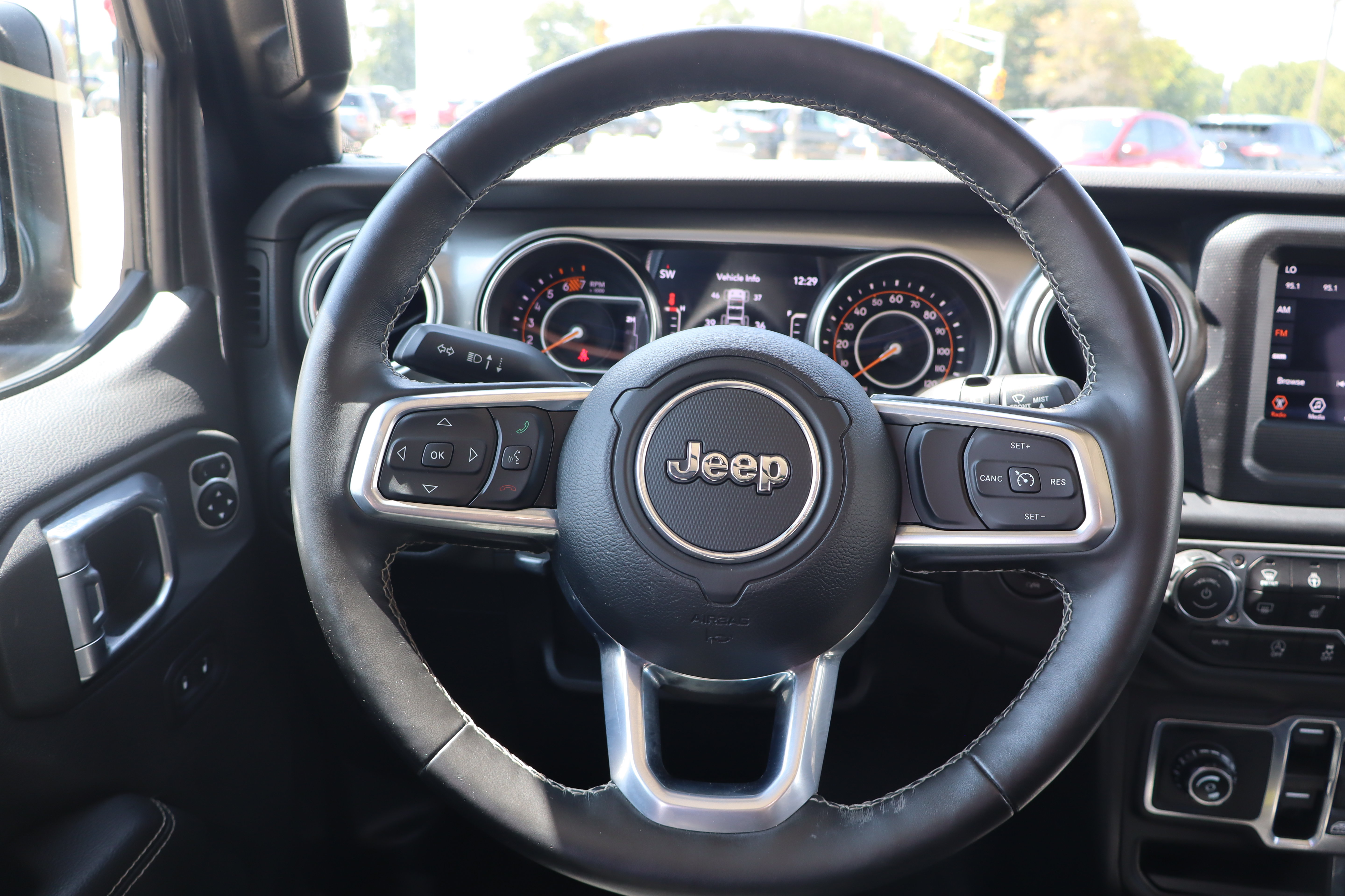Used 2021 Jeep Wrangler Unlimited Sahara w/ LED Lighting Group AWD/4WD image 14